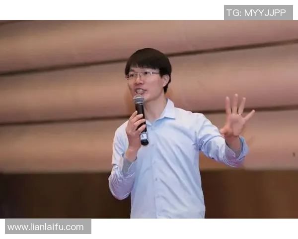 足球明星成功秘诀揭秘:从训练到心态的全面解析与实践分享 足球明星成功秘诀揭秘:从训练到心态的全面解析与实践分享