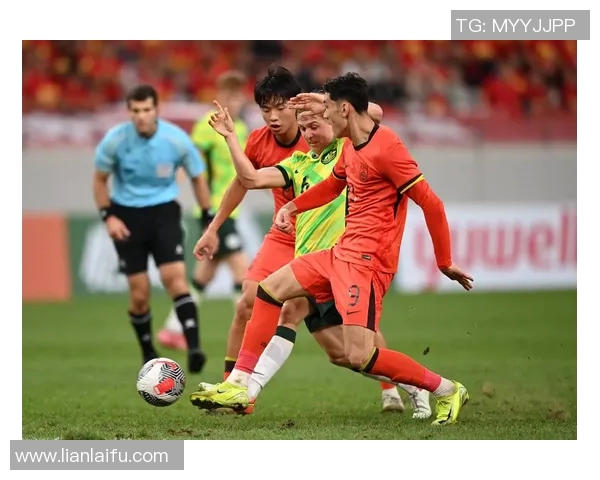 国足热身赛迎战泰国队全力备战亚洲杯展现球队新气象